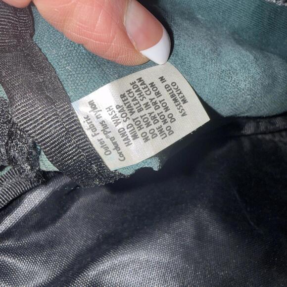 Vtg Eagle Creek Travel Gear Small Crossbody Fanny Pack Messenger Bag Hiking - Picture 13 of 15